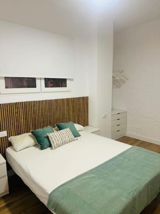 Gran Apartamento A Pie De Calle Valencia Exterior photo